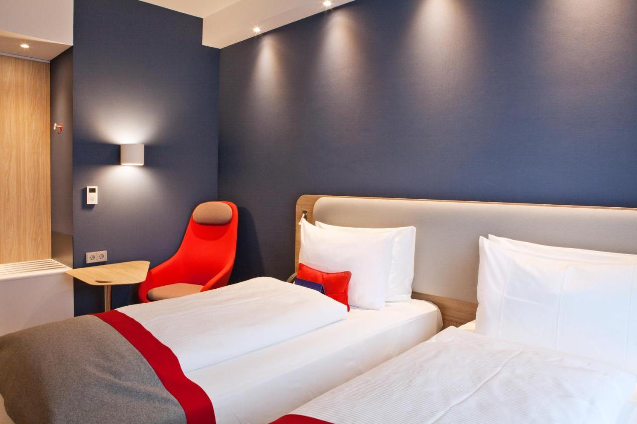 Holiday Inn Express - Goppingen, An Ihg Hotel Esterno foto